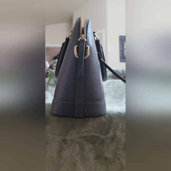 Dooney & Bourke purse - Picture 3 of 10